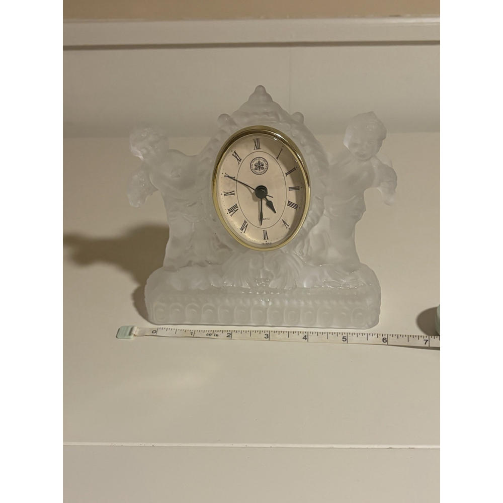 Vintage Cherub Angel Mantel Clock Vatican Library Collection Frosted Taiwan - Picture 6 of 7